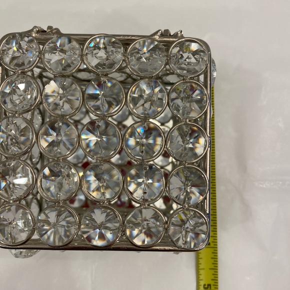 EUC TRINKET BOX WITH MIRRORED INTERIOR BOTTOM AND CRYSTALS SURROUNDING - Picture 10 of 12